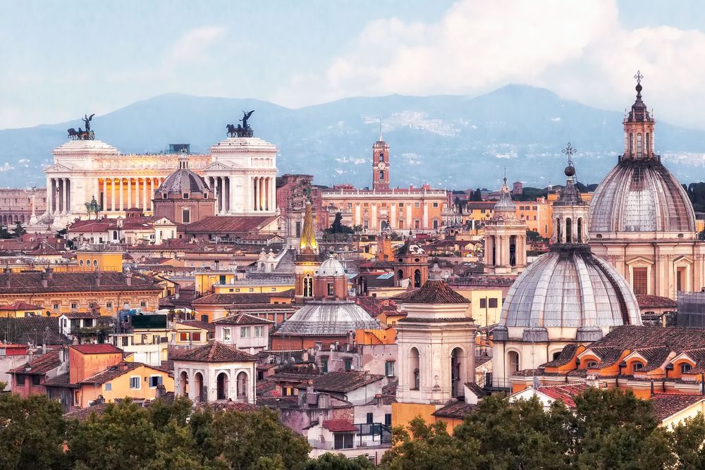 An image of buildings in Rome, one of the best travel destinations in Italy