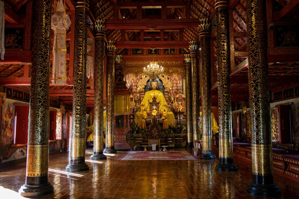 Un temple thaïlandais dans la ville de Pai dans les 25 conseils de voyage en Thaïlande