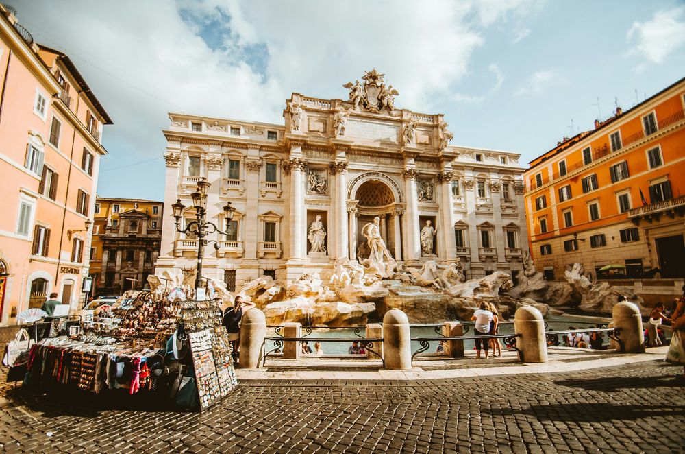 Trevi Fountain in summer in the Best Time to Visit Rome