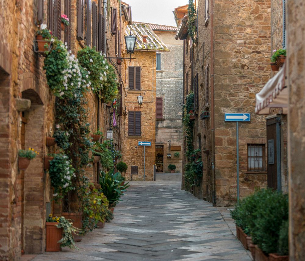 Pienza houses in our Tuscany Travel Tips