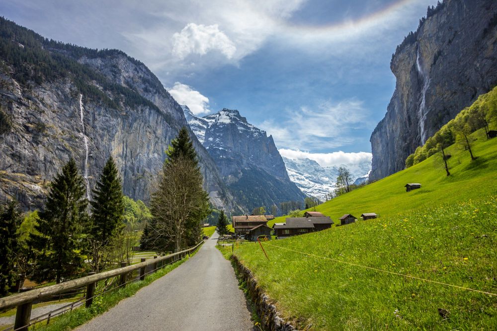 The Five Lakes Walk - Top Hiking Trails in the Swiss Alps