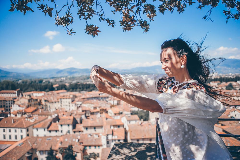 Woman in Lucca, on How to Spend One Week in Tuscany