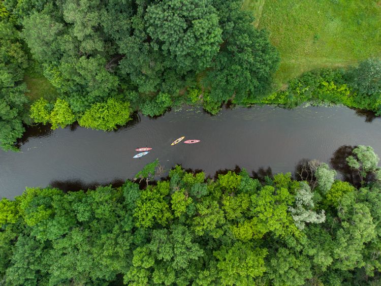 Aerial view of kayaks, representing Stippl, the best travel planning app for 2024